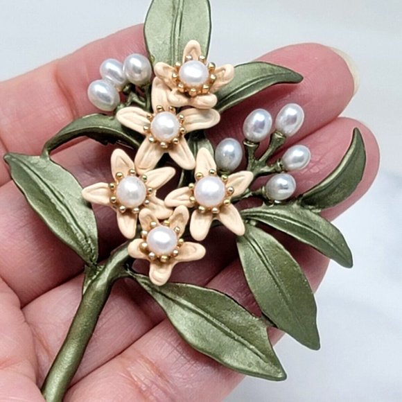 Pristine Orange Blossom Unsigned Pink Green Leaf Pearl Brooch Classic - Picture 1 of 7